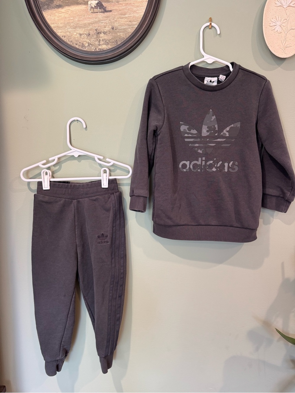 ADIDAS 2 piece toddler sweatsuit set